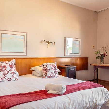Karoo Country Inn Middelburg  Bagian luar foto