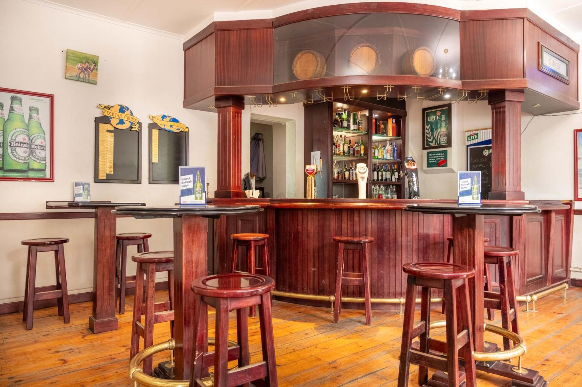 Karoo Country Inn Middelburg  Bagian luar foto