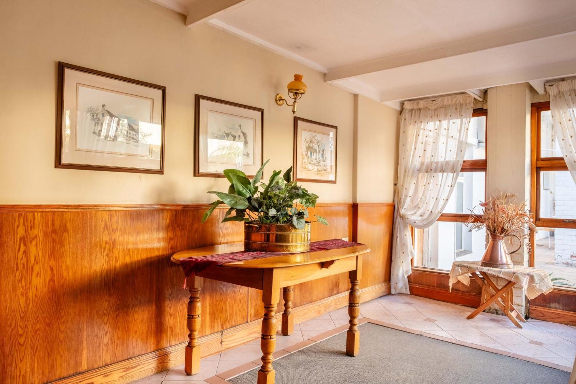 Karoo Country Inn Middelburg  Bagian luar foto