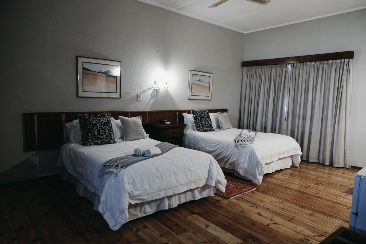 Karoo Country Inn Middelburg  Bagian luar foto